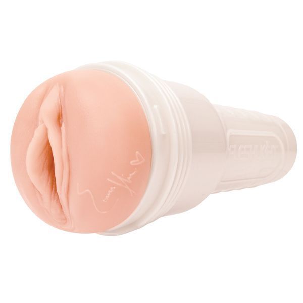 Fleshlight Girls: Emma Hix - Syrup